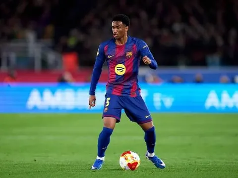 MU đấu Man City giành hậu vệ Balde giá 47 triệu bảng