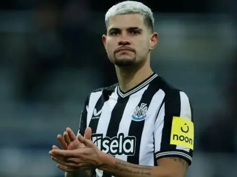 Romano xác nhận MU còn cách xa chữ ký Guimaraes