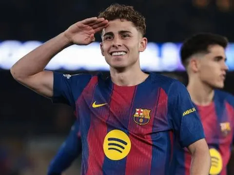 Fermin Lopez "giội gáo nước lạnh" vào tham vọng của MU và Chelsea