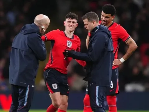Tuchel phẫn nộ vì Foden bị triệt hạ ở trận hòa Uruguay