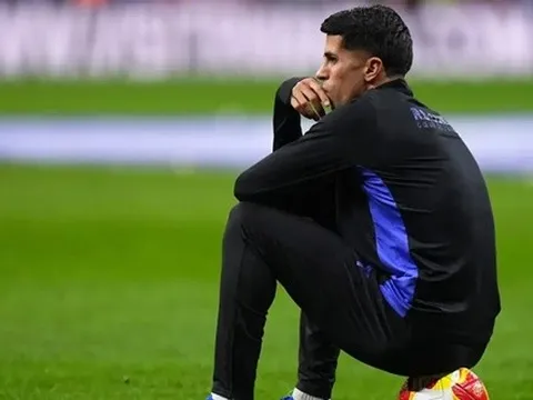 Hansi Flick yêu cầu Barca mua đứt Joao Cancelo