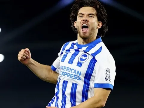 Man Utd nhắm chiêu mộ "máy chạy" Ferdi Kadioglu của Brighton