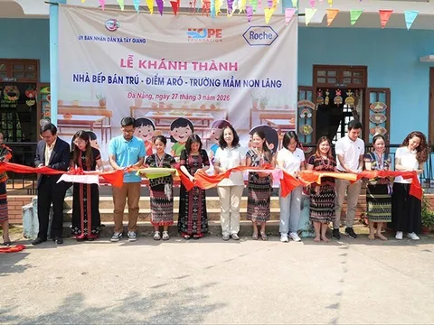 Roche hỗ trợ xây bếp bán trú xã vùng biên giới