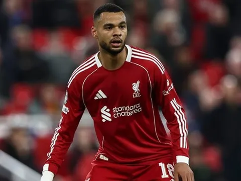 Liverpool khó dùng Gakpo đổi thần đồng Yan Diomande