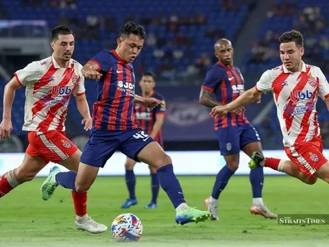 Cặp song sinh Malaysia chờ tạo cột mốc hiếm có trước Việt Nam