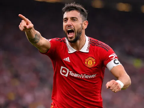 Saha mượn Gerrard để tôn vinh đẳng cấp của Bruno Fernandes