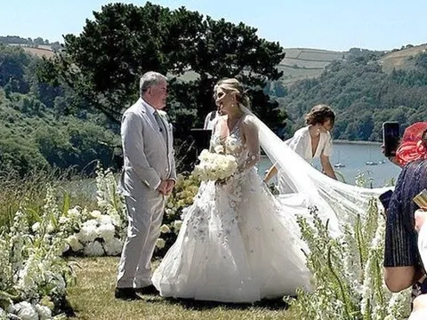 Sự thật vụ Richard Keys bỏ vợ để cưới bạn của con gái