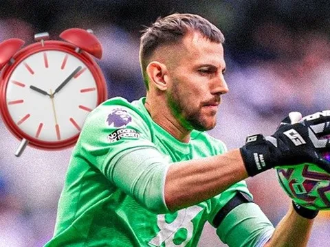 Lỗi 8 giây của thủ môn: Bước ngoặt mới trong luật bóng đá hiện đại