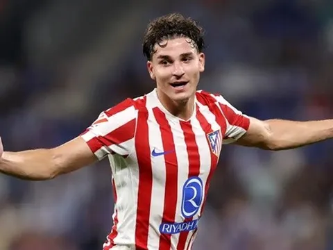 Atletico chi đậm giữ Julian Alvarez trước Barca và Arsenal