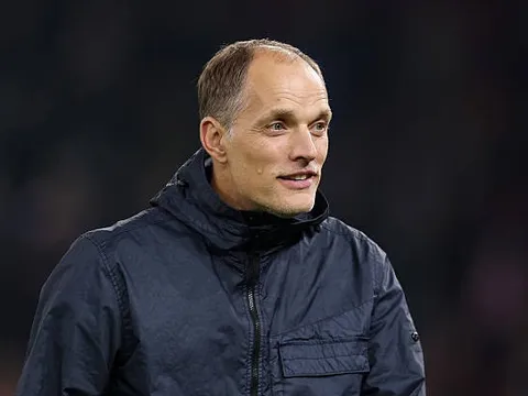 Arsenal đắc lợi dưới chiếc ô bảo vệ của Tuchel