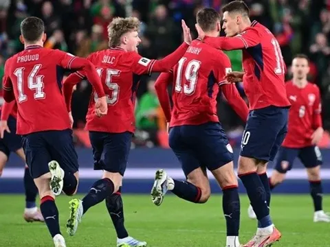 Soi trận CH Séc vs Đan Mạch: Bản lĩnh lính chì lên tiếng