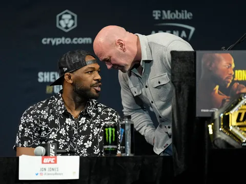 Dana White nổi đoá: 'Ai thèm quan tâm?' khi bị hỏi dồn về Jon Jones