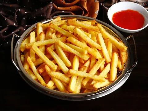 Cách chiên khoai tây giòn rụm, thơm nức mũi