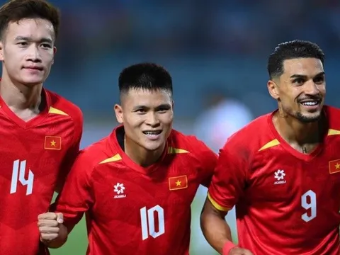 Thử thách cho HLV Kim Sang Sik trước đối thủ không còn gì để mất