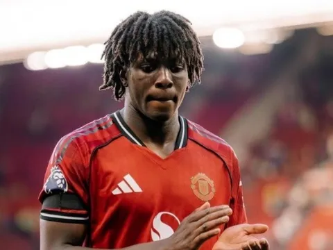 Patrice Evra chỉ ra vị trí lý tưởng cho Patrick Dorgu tại MU