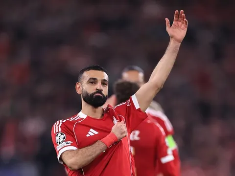 Salah phải giảm lương sâu để về lại AS Roma