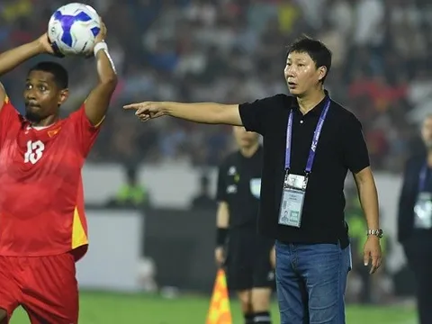 HLV Kim hài lòng khi ĐT Việt Nam thắng Malaysia 3-1