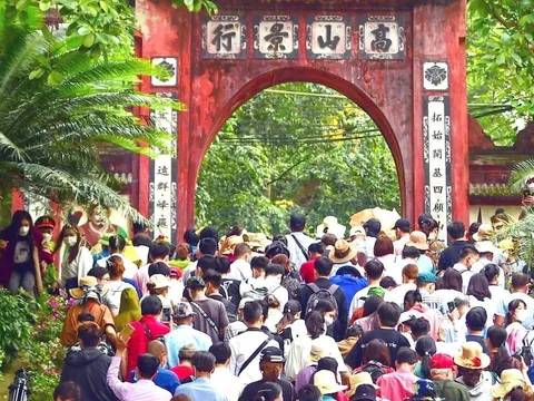 Lịch nghỉ lễ 2026: Không hoán đổi Giỗ Tổ Hùng Vương và 30/4 - 1/5, người lao động nghỉ thế nào?