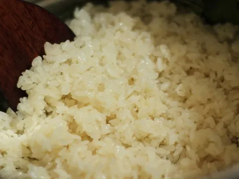 Tại sao xôi đồ 2 lần luôn ngon hơn, mềm dẻo hơn?