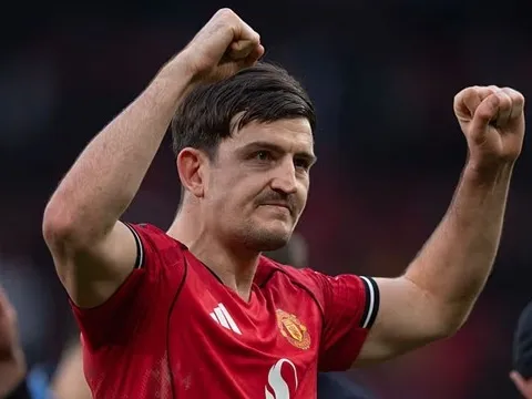 Romano xác nhận Maguire gia hạn với Man Utd
