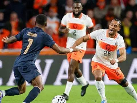 Sai lầm của Dumfries khiến Hà Lan suýt nếm trái đắng trước Ecuador