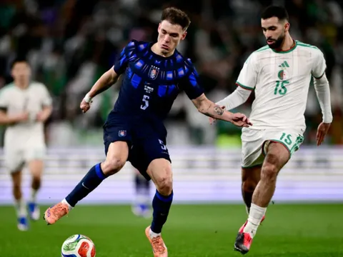 Ugarte tìm lại sự tự tin trước ngày về Ngoại hạng Anh