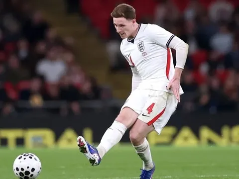 Tại sao Elliot Anderson là 'lời giải' nhưng cũng là 'nỗi lo' của MU?