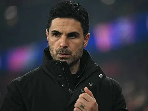 Nghệ thuật giả đau và tham vọng xưng vương của Arsenal