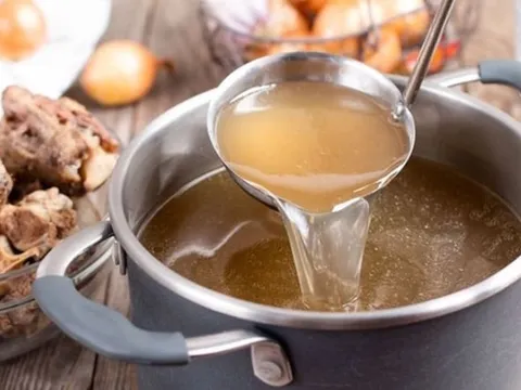 Cách hầm xương trong veo ngọt nước