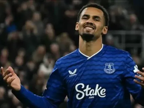 Iliman Ndiaye coi việc gia nhập MU là giấc mơ