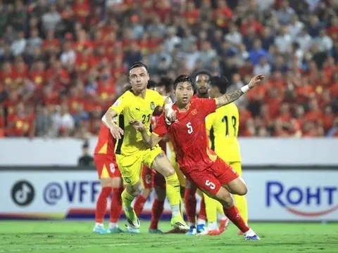 Những vết nứt nơi tấm lá chắn của đội tuyển Việt Nam