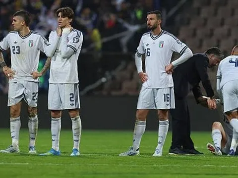 Trận thua Bosnia phơi bày sự mục rỗng của bóng đá Ý