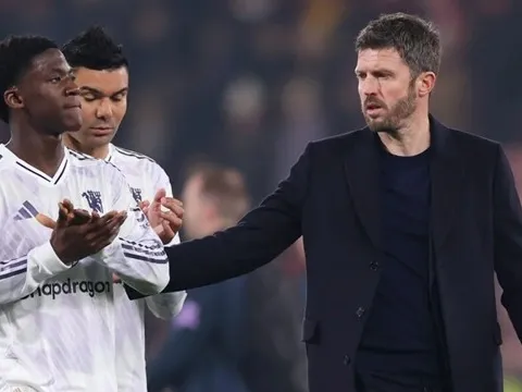 Tại sao Michael Carrick thành công nơi Ruben Amorim thất bại?