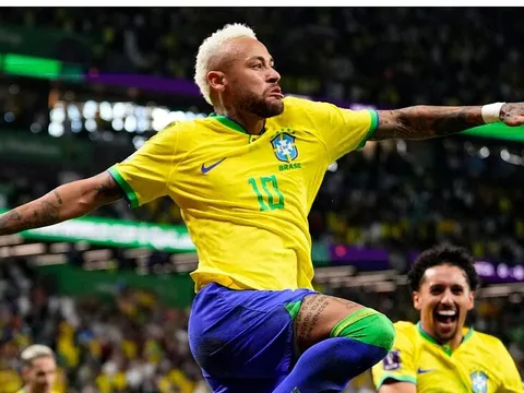 Neymar và 15 năm gánh vác niềm kiêu hãnh dang dở của Brazil