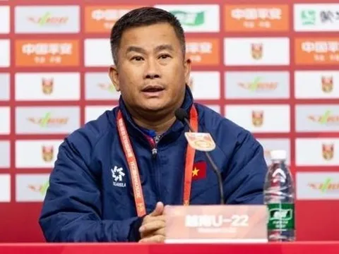 HLV Đinh Hồng Vinh chỉ ra tử huyệt của U23 Việt Nam