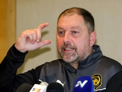 Việt Nam thắng 3-1, HLV Malaysia cay cú phát biểu sốc