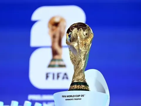 Iran nguy cơ rút lui, cửa dự World Cup mở lại với Italy