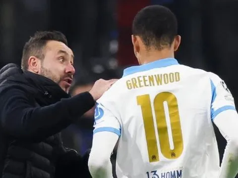 Đừng "phong sát" De Zerbi chỉ vì bảo vệ Mason Greenwood