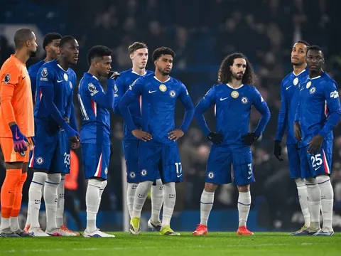 Phơi bày nghịch lý phí đại diện tại Ngoại hạng Anh mùa này