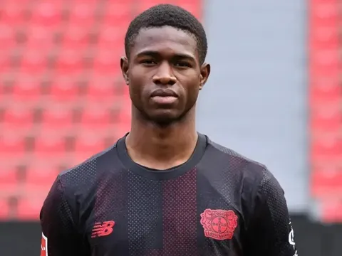 Kofane là lời giải thực tế hơn Julian Alvarez cho Arsenal