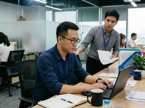 5 cách người EQ cao xử lý khi bị đồng nghiệp “đẩy việc” mà vẫn giữ được hòa khí