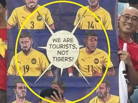 Báo Malaysia ám ảnh tấm biểu ngữ khi thua tuyển Việt Nam