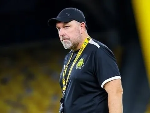 Thua Việt Nam, HLV Malaysia xin CĐV ngừng chỉ trích