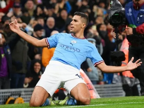 Man City chính thức gửi đề nghị gia hạn cho Rodri