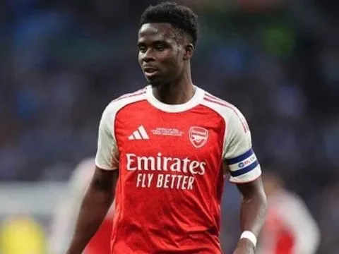 Gabriel Jesus khẳng định Saka cùng đẳng cấp với Vinicius