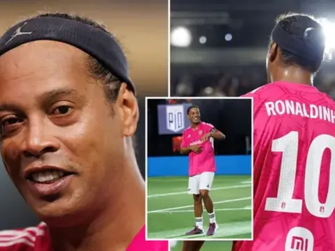 Ronaldinho kể lại biến cố ngồi tù trong phim tài liệu của Netflix