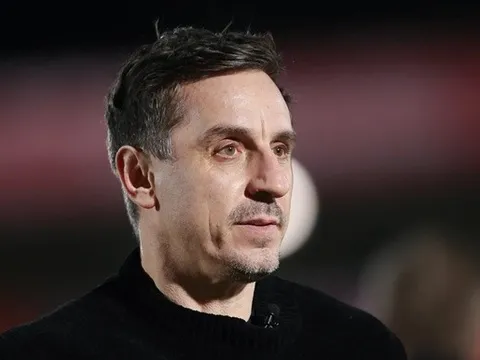 Gary Neville thu về 1 triệu bảng mỗi tháng từ podcast