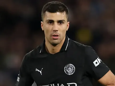 Romano hé lộ kế hoạch Real đón miễn phí Rodri