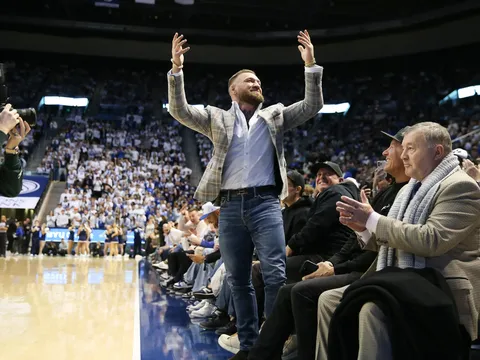 Chael Sonnen: Conor McGregor có thể đấu với bất kỳ ai, 'Đêm Quần Đỏ' vẫn còn nguyên giá trị