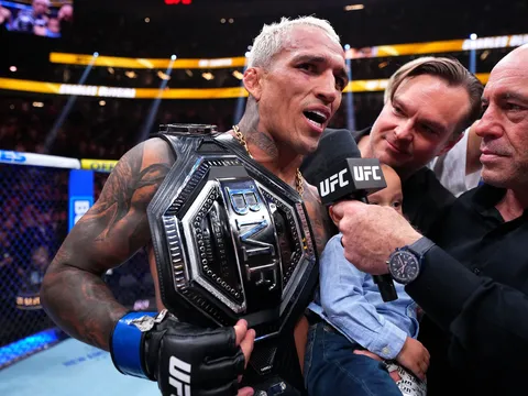 Charles Oliveira đáp trả Nate Diaz: Tiền bạc rất hấp dẫn, nhưng ngai vàng mới là tối thượng
